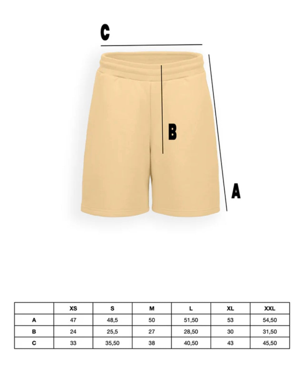 Luxuriöse Creme-Shorts